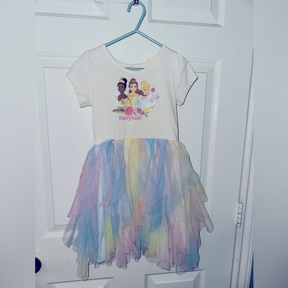 Disney princess dress, size 6x, cotton on top, lined skirt
